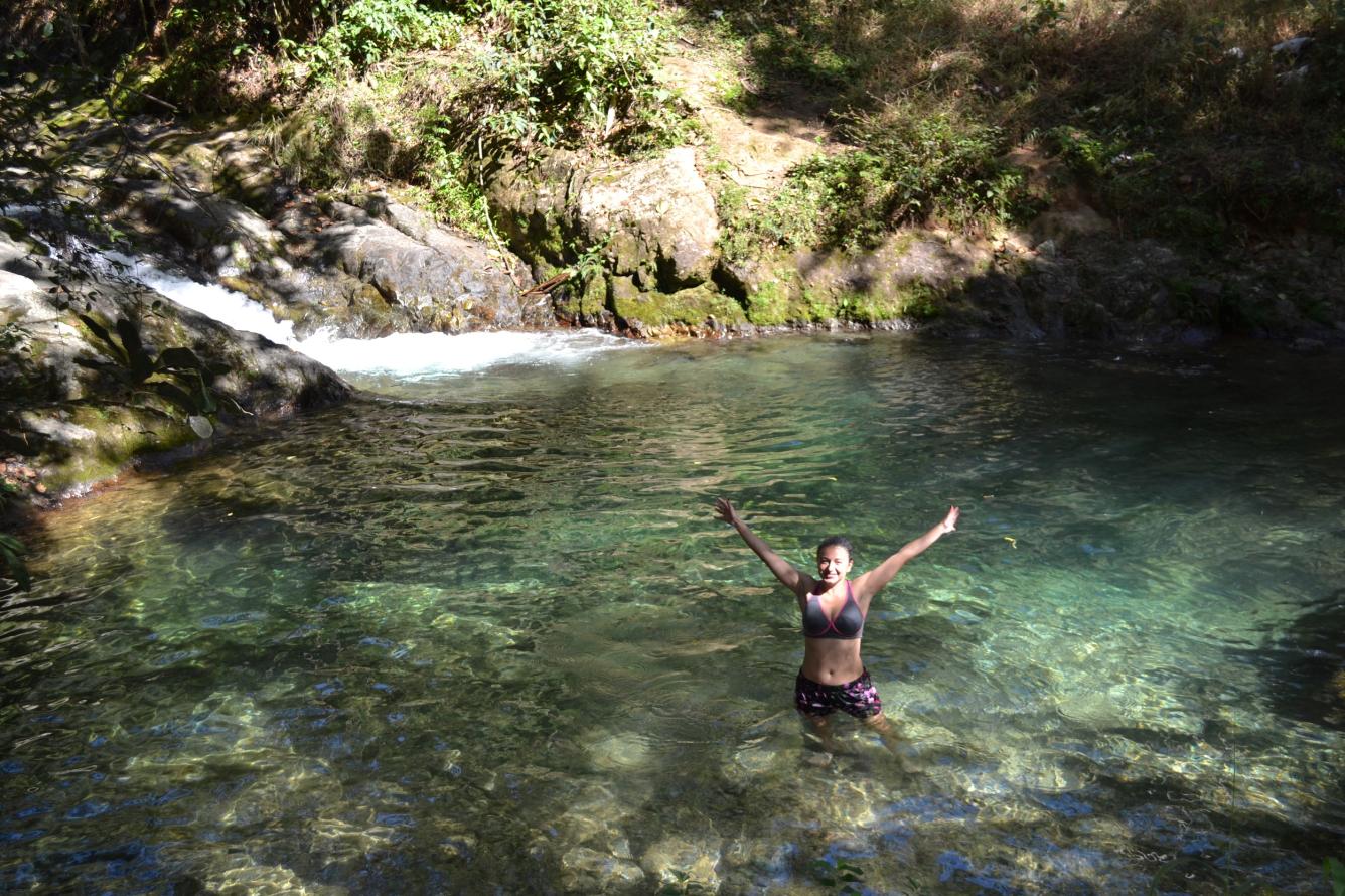 En El Arroyazo, Constanza, inicia y termina el sendero dentro de la reserva que lleva a loma La Sal.