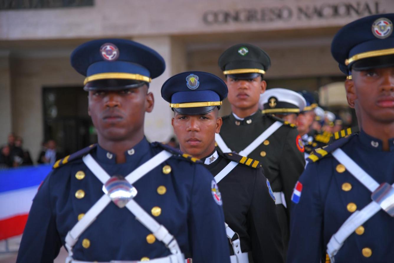 Formación de la milicia dominicana en la rendición de cuentas 2026.