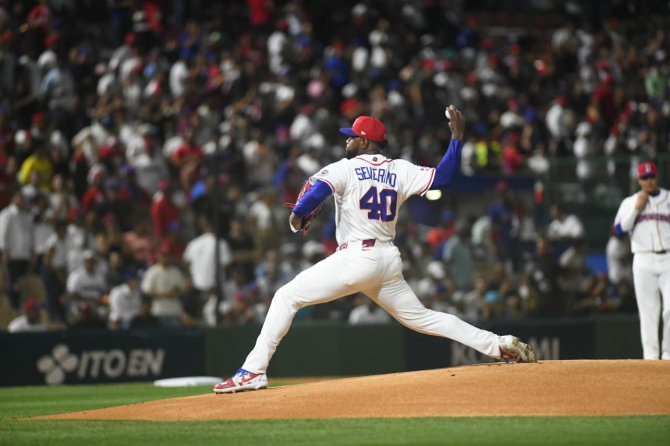 Luis Severino, bateador de la selección dominicana. Foto por Glauco Moquete.