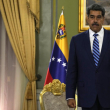 El presidente Nicolás Maduro espera para recibir al nuevo embajador de Colombia en Venezuela, en el Palacio Presidencial de Miraflores, en Caracas, Venezuela, el miércoles 16 de agosto de 2023.