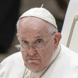 El papa Francisco asiste a su audiencia general en la sala Pablo VI del Vaticano, el miércoles 23 de agosto de 2023.