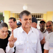 El candidato a la alcaldía del municipio Santo Domingo Oeste, por el Partido Revolucionario Moderno Francisco Peña, ejerció su derecho al voto en las elecciones municipales.