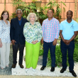 Mabely Herasme, coordinadora del proyecto de comercialización de Lemba; María Alicia Urbaneja, directora ambiental de la Fundación Propagás; Manuel Pérez (Manuel Lemba); Yvonne Arias, coordinadora del Encuentro Verde; Carlos Recio y Julio Román.