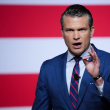 El Secretario de Guerra de EE. UU., Pete Hegseth, se dirige a altos mandos militares en la Base del Cuerpo de Marines de Quantico el 30 de septiembre de 2025 en Quantico, Virginia.