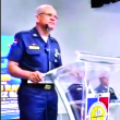 El director de la Policía, mayor general Ernesto Rafael Rodríguez, habla a los agentes.