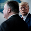 El presidente Donald Trump y el secretario de Estado, Mike Pompeo, durante una conferencia de prensa en la Casa Blanca en Washington, el 20 de marzo de 2020. (Erin Schaff/The New York Times)