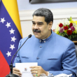 Fotografía cedida por prensa de Miraflores donde se observa al presidente de Venezuela, Nicolás Maduro, en un acto de gobierno hoyen Caracas (Venezuela). El presidente de Venezuela, Nicolás Maduro, juramentó este viernes a siete nuevos ministros, uno de los cuales es también vicepresidente, entre ellos al canciller, Félix Plasencia. En un largo acto de Gobierno transmitido por el canal estatal Venezolana de Televisión (VTV), Maduro agradeció al hasta hoy ministro de Relaciones Exteriores, Jorge Arreaza, de quien destacó que "le tocó hacer frente" al expresidente de Estados Unidos Donald Trump. EFE/
