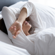 La OMS recomienda descansar al menos 6 horas diarias para asegurar una higiene del sueño. Fuente externa.