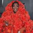 Lizzo llega a la 65.a entrega anual de los premios Grammy el 5 de febrero de 2023 en Los Ángeles. En un concierto el viernes 21 de abril de 2023 en Knoxville, Tenn., Lizzo llenó el escenario con drag queens en una brillante protesta contra la legislación estatal diseñada para restringir las actuaciones de drag en público. (Foto de Jordan Strauss/Invision/AP)