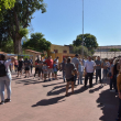 La gente hace fila para emitir su voto durante las elecciones presidenciales en Asunción el 30 de abril de 2023.