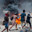 Los choques entre bandas y las protestas callejeras en Haití mantienen a ese país en estado de sitio.