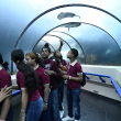 Estudiantes de centros educativos durante un recorrido por las instalaciones del Acuario Nacional.