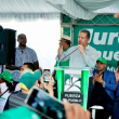 El expresidente Leonel Fernández en un acto político de su organización, Fuerza del Pueblo, celebrado ayer.
