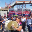 Los reclamos de los trabajadores activos y otros que han sido desvinculados del Metro de Santo Domingo no han cesado.