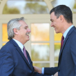 Pedro Sánchez y Alberto Fernández