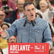 El primer ministro español y candidato del Partido Socialista Español (PSOE), Pedro Sánchez, pronuncia un discurso durante el mitin de cierre de campaña en Getafe, en las afueras de Madrid, el 21 de julio de 2023 antes de las elecciones generales del 23 de julio.