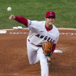 Shohei Ohtani, abridor de los Angelinos de Los Ángeles, lanza durante la primera entrada del juego de béisbol en contra de los Gigantes de San Francisco.