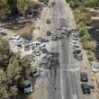 Una captura tomada de un video UGC publicado en el canal de Telegram "South First Responders" el 9 de octubre de 2023, muestra las secuelas de un ataque al Festival de Música Supernova por parte de militantes palestinos, cerca del Kibbutz Reim en el desierto de Negev en el sur de Israel en octubre. 8.