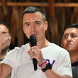 El candidato presidencial de Ecuador por el Partido Acción Democrática Nacional, Daniel Noboa, habla con sus partidarios después de conocer los primeros resultados de la segunda vuelta presidencial en Olón, provincia de Santa Elena, Ecuador, el 15 de octubre de 2023.