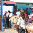 Haitianos comercializando en la frontera