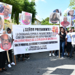 Familiares de las víctimas de la explosión en San Cristóbal protestaron ayer durante los actos conmemorativos.