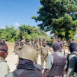 Fuerzas militares dominicanas se posicionan en estado de alerta frente a grupos haitianos que ayer escenificaron protestas cerca del límite fronterizo con Haití en la frontera de Dajabón.