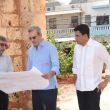 El presidente Luis Abinader, en compañía del ministro de Turismo, David Collado, supervisando los planes que tienen el objetivo de desarrollar la Zona Colonial.