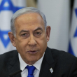 El primer ministro israelí Benjamin Netanyahu preside una reunión de su Gabinete en la base militar Kirya, donde se encuentra la sede del Ministerio de Defensa de Israel, en Tel Aviv, el domingo 24 de diciembre de 2023.