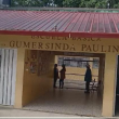 Fotografía muestra instalaciones de la Escuela Gumercinda Paulino de La Vega donde niños y docentes resultaron intoxicados.