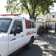 Ambulancia del sistema de emergencias 9-1-1 llega a la cárcel de La Victoria