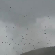 Captura de un video que documentó el tornado en Haití