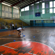 La falta de utilería y el deterioro de la cancha afectan del desarrollo deportivo de los atletas en el polideportivo María Auxiliadora.