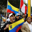 Los manifestantes gritan frente a la embajada de Venezuela durante una manifestación contra el presidente venezolano Nicolás Maduro en Lima el 28 de julio de 2024.