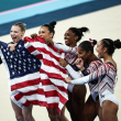 El equipo de Estados Unidos celebra después de ganar la final