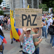 Un opositor del presidente venezolano, Nicolás Maduro, sostiene un cartel durante una manifestación convocada por la líder opositora María Corina Machado durante las elecciones presidenciales. Juan BARRETO / AFP