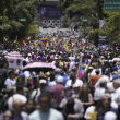 Partidarios se reúnen para manifestarse con la líder opositora María Corina Machado, en Caracas, Venezuela, el sábado 3 de agosto de 2024.