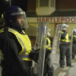 Agentes de policía hacen guardia en las calles de Hartlepool