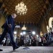 El candidato presidencial republicano y expresidente Donald Trump llega a una conferencia de prensa en su propiedad de Mar-a-Lago el jueves 8 de agosto de 2024, en Palm Beach, Florida.