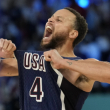 Stephen Curry celebra tras el triunfo de Estados Unidos en el partido por la medalla de oro de los Juegos Olímpicos de París 2024.