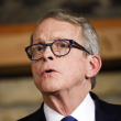 Mike DeWine habla, el 14 de enero de 2019, en Cedarville, Ohio.