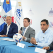 Carlos Bonilla durante su intervención. Figuran el ministro Kelvin Cruz y Jorge Rolando Bauger.