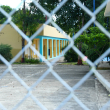 La violación de una alumna por dos profesores de la escuela La Siria, en San Pedro de Macorís, es condenada por la ADP y el Ministerio de Educación.