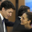 El primer ministro de Canadá, Justin Trudeau, a la izquierda, y la presidenta de México, Claudia Sheinbaum