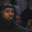 El delantero de Los Angeles Lakers, LeBron James,
