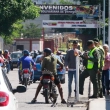 Personas y vehículos transitan por el Puente Simón Bolívar que une a Villa del Rosario (Colombia) con San Antonio del Táchira (Venezuela)