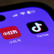 Los iconos de las aplicaciones para teléfonos inteligentes Xiaohongshu y TikTok