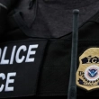 Un oficial Nacional del Servicio de Inmigración y Control de Aduanas de Estados Unidos.