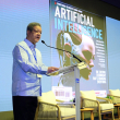 Fernández cerró su intervención abogando por una colaboración multisectorial para el uso de la Inteligencia Artificial.