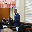 El exministro de Hacienda, Donald Guerrero, en el tribunal que lo juzga por el denominado caso Calamar, Ayer el exdirector de Casinos y Juegos de Azar, Óscar Arturo Chalas, reconoció que el imputado fue quien desmontó la estructura ilegal que operaba en esa área.
