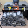 En junio, la DNCD incautó 60 paquetes de marihuana en dos maletas de una joven procedentes de Estados Unidos.